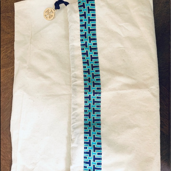 Judith Leiber Crossbody Purse - Picture 8 of 8